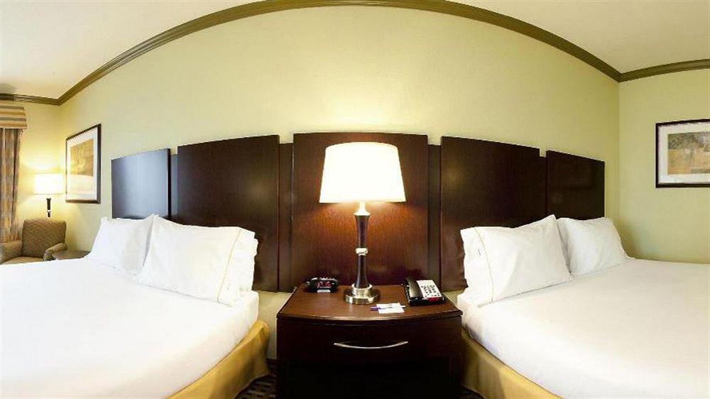 Holiday Inn Express & Suites Fort Worth - Fossil Creek By Ihg Ngoại thất bức ảnh