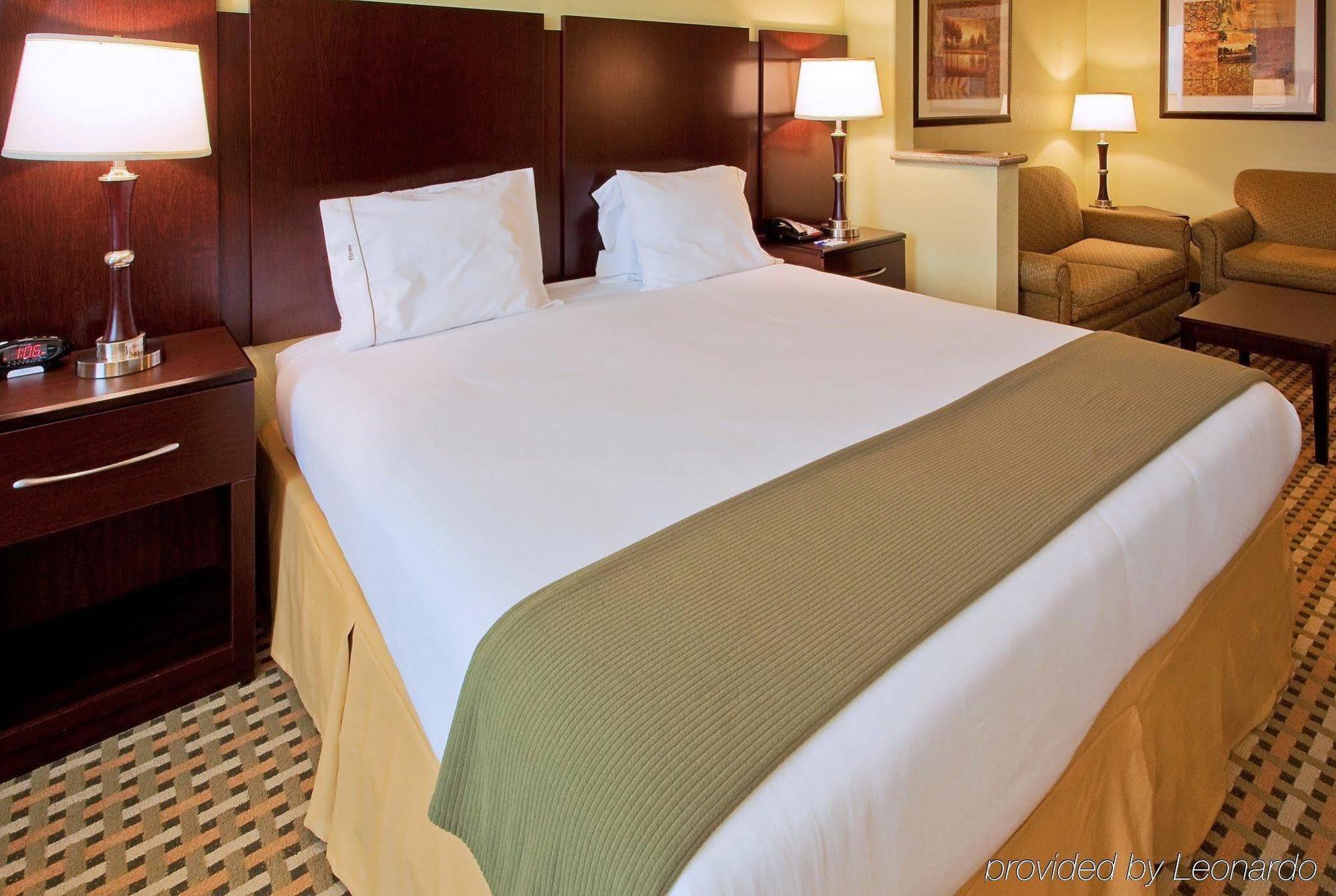 Holiday Inn Express & Suites Fort Worth - Fossil Creek By Ihg Ngoại thất bức ảnh