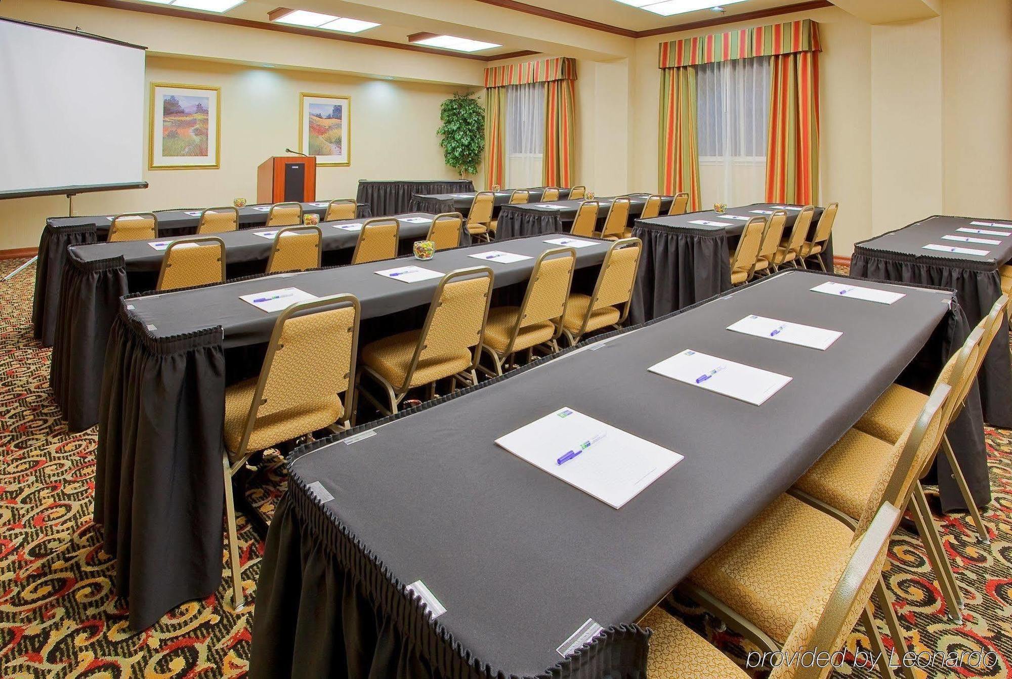Holiday Inn Express & Suites Fort Worth - Fossil Creek By Ihg Ngoại thất bức ảnh