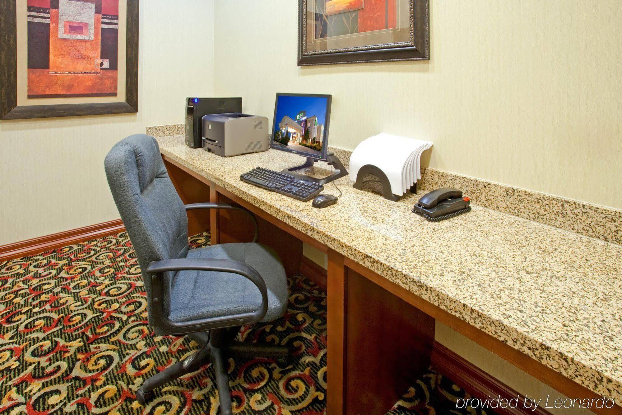 Holiday Inn Express & Suites Fort Worth - Fossil Creek By Ihg Ngoại thất bức ảnh